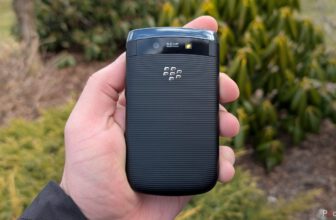 I used a retro slider phone for a week, and the learning curve was steep