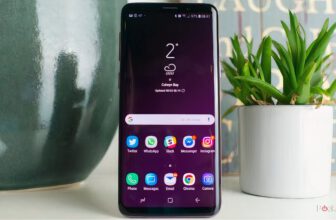 I used to hate curved phone screens, but now I find myself missing them