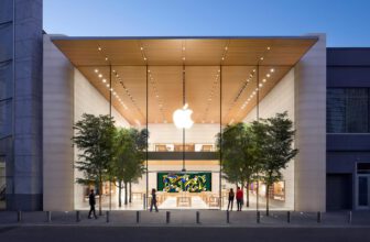 Apple files emergency hold to challenge App Store payment injunction