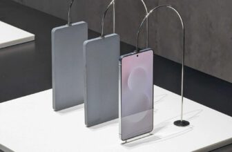 Samsung’s Absurdly Thin Galaxy S25 Edge Can Cut Cake—for $1,100