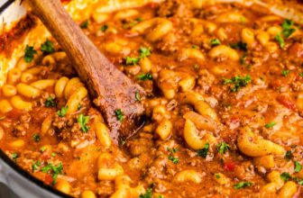 Old Fashioned American Goulash – The Stay At Home Chef