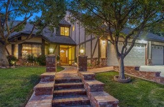 You Can Stay at the House From ‘Poltergeist’, and Even Have Someone Haunt You