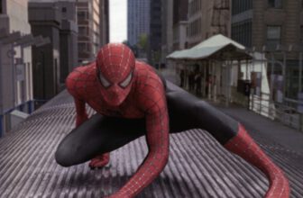 Get an Extremely Close-Up Look at Tobey Maguire’s Spider-Man Costume